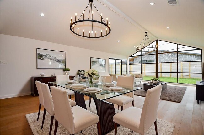 Foto del edificio - 2310 Willowby Dr