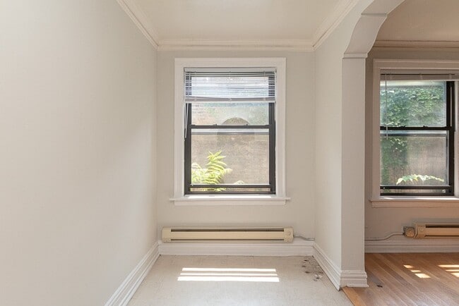 Foto del edificio - 430 W Roscoe St