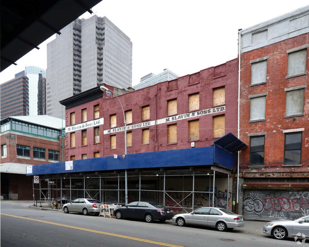 Calle Sur 106 - 106 South St