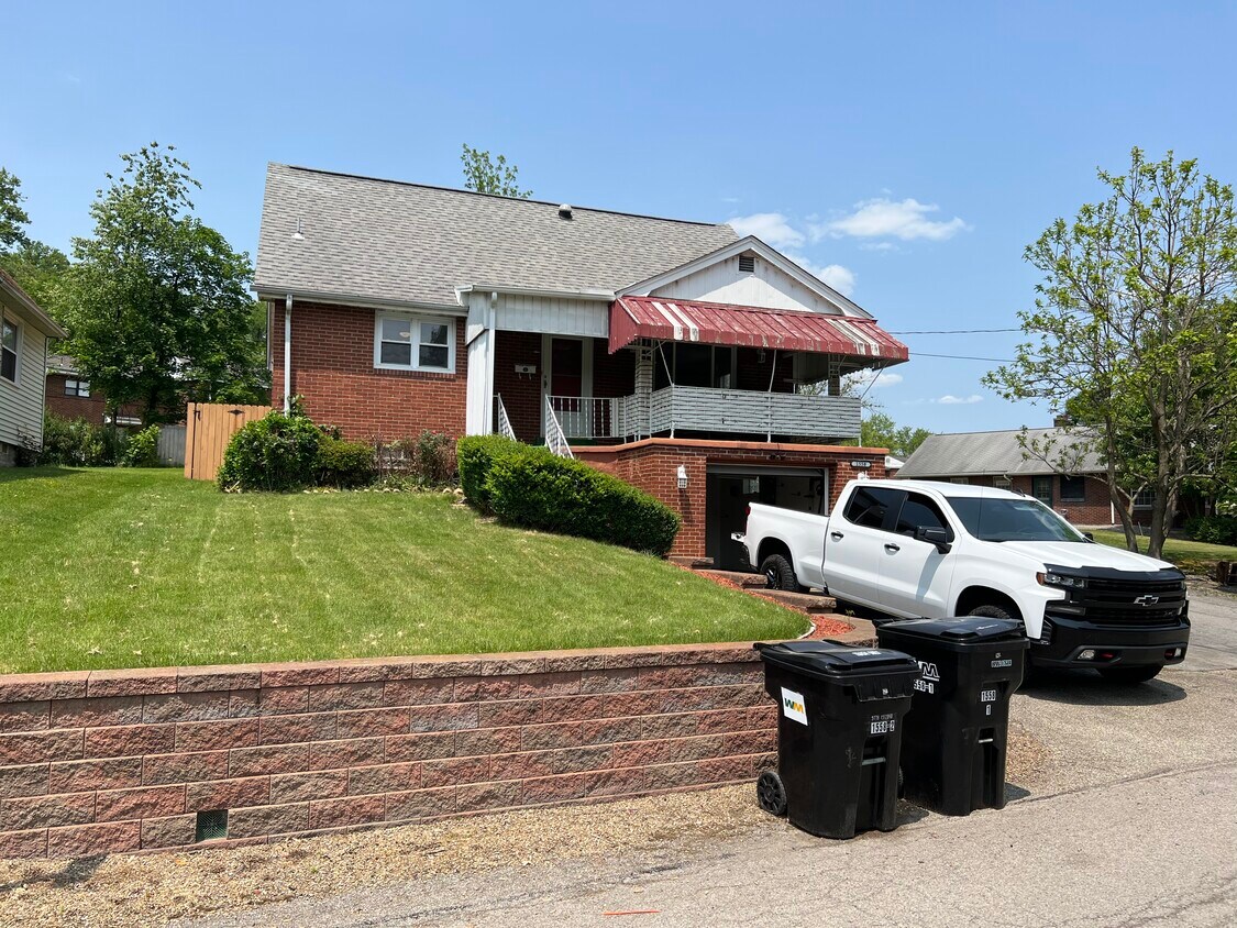 1558 Jackson St, Aliquippa, PA 15001 House Rental in Aliquippa, PA