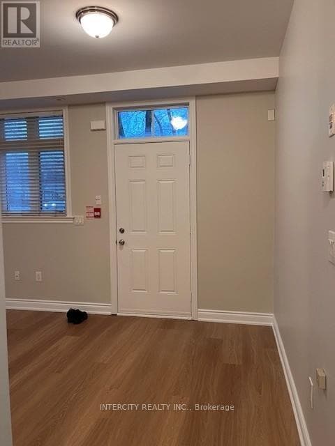 Building Photo - 1947 Lawrence Ave W