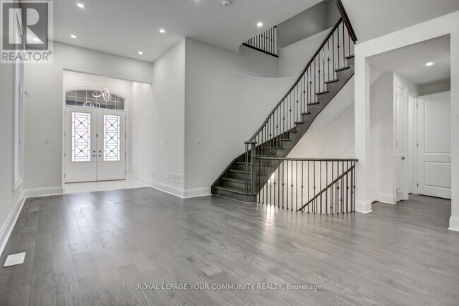 Building Photo - 13 Bannockburn Dr