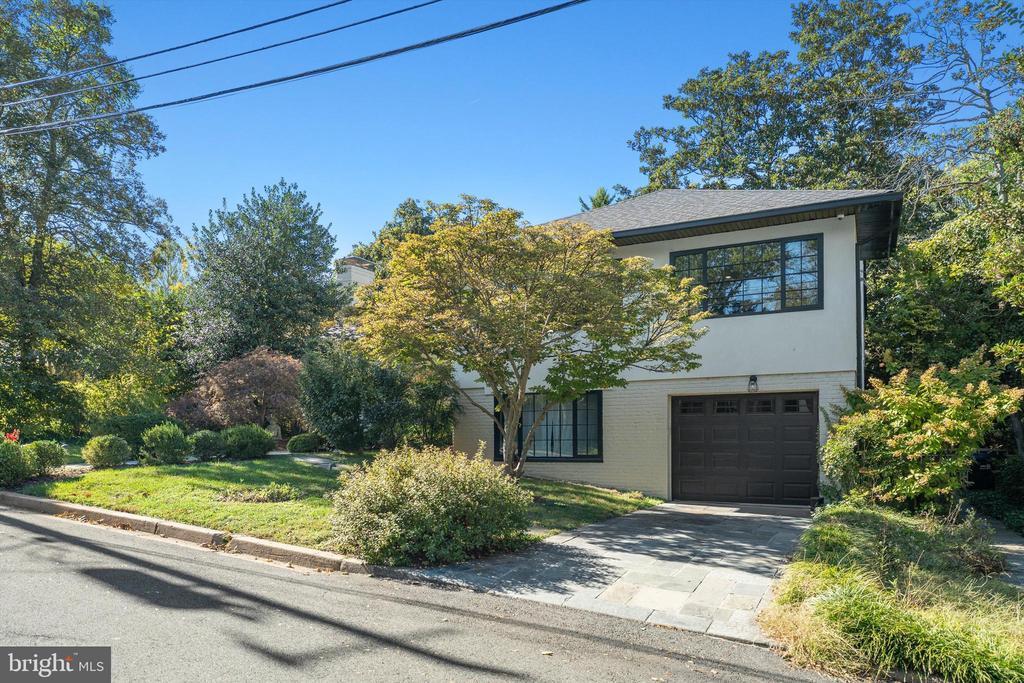 Foto principal - 4214 50th St NW