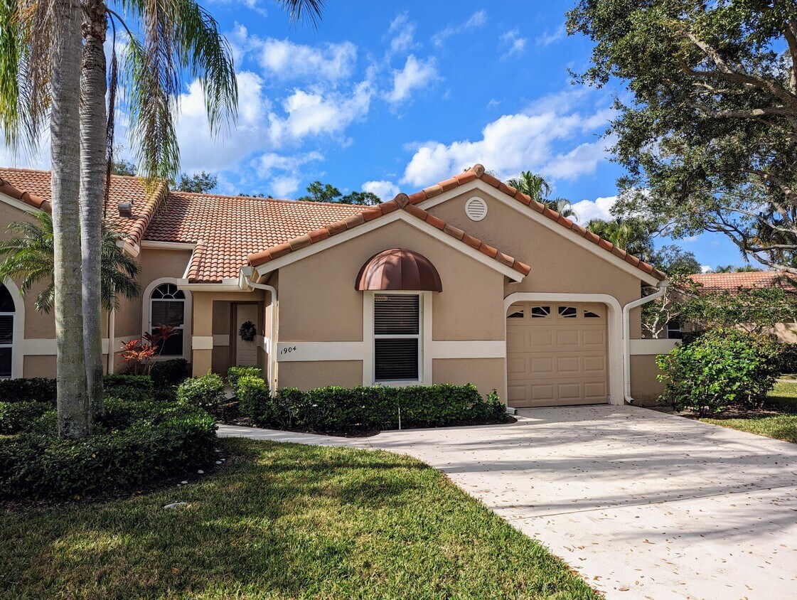 Foto principal - 1904 Rosewood Way