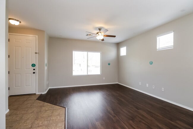 Building Photo - 311 S Travis