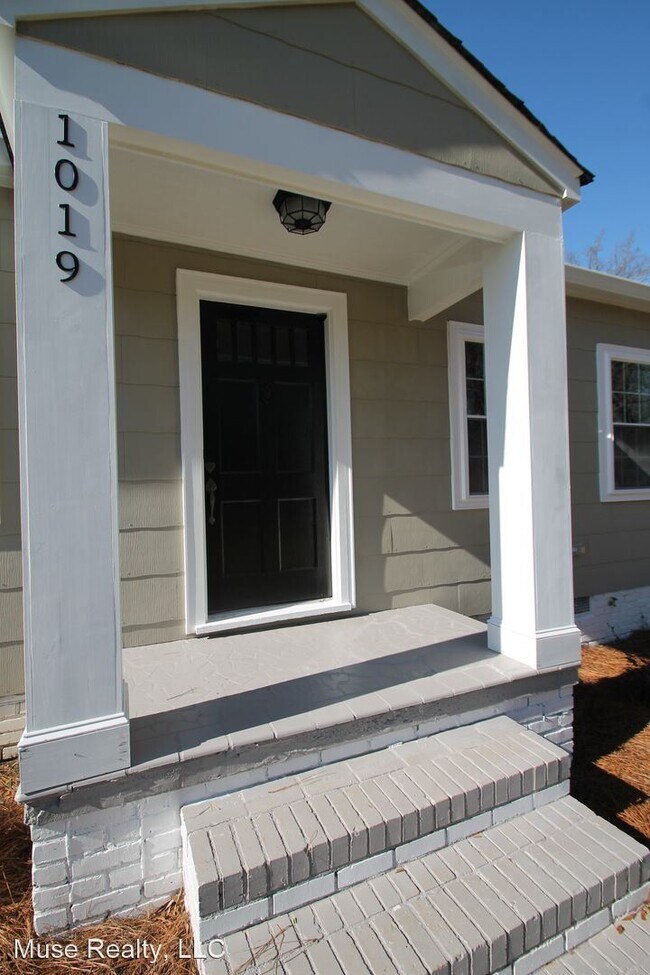 Building Photo - 3 br, 2 bath House - 1019 Myrtle Drive