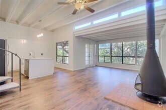 Building Photo - 5914 Lago Vista Way
