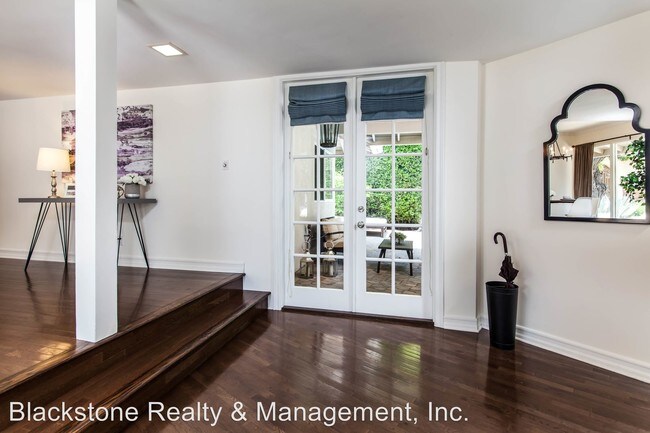 Building Photo - 4 br, 3.5 bath House - 16131 Bayberry Pl.