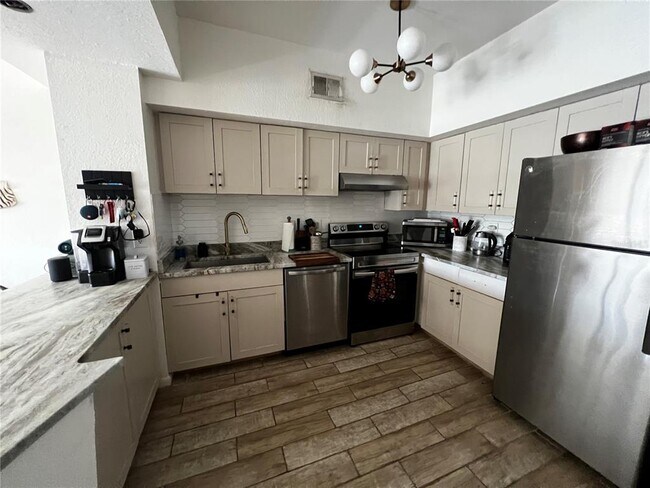 Foto del edificio - 2331 W Horatio St