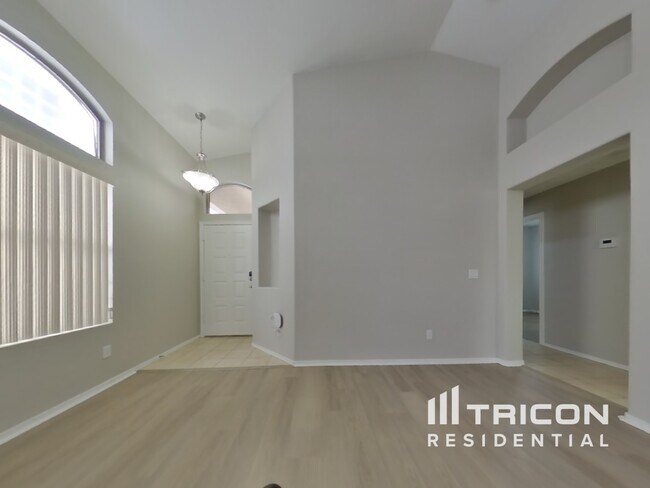 Foto del edificio - 1335 W Wahalla Ln