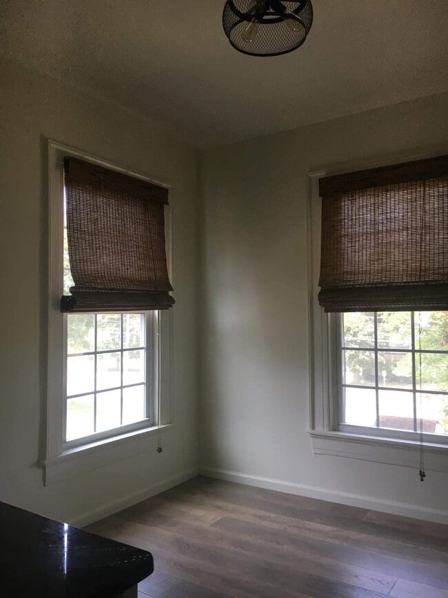 Building Photo - 129 Genesee St