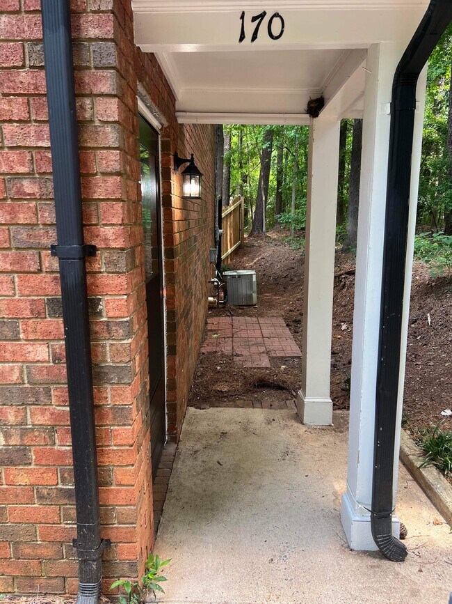 Building Photo - 168 Highland Park Dr