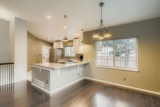 Foto del edificio - 6408 Zang St