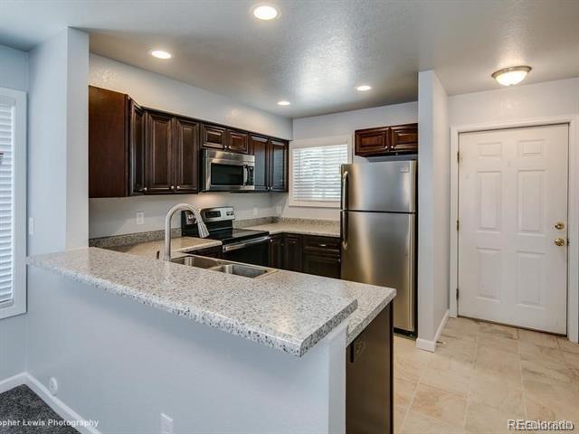 Foto del edificio - 1140 Poplar Ave