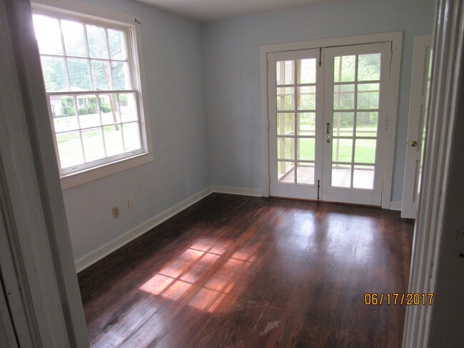 Building Photo - 4017 34th Ave