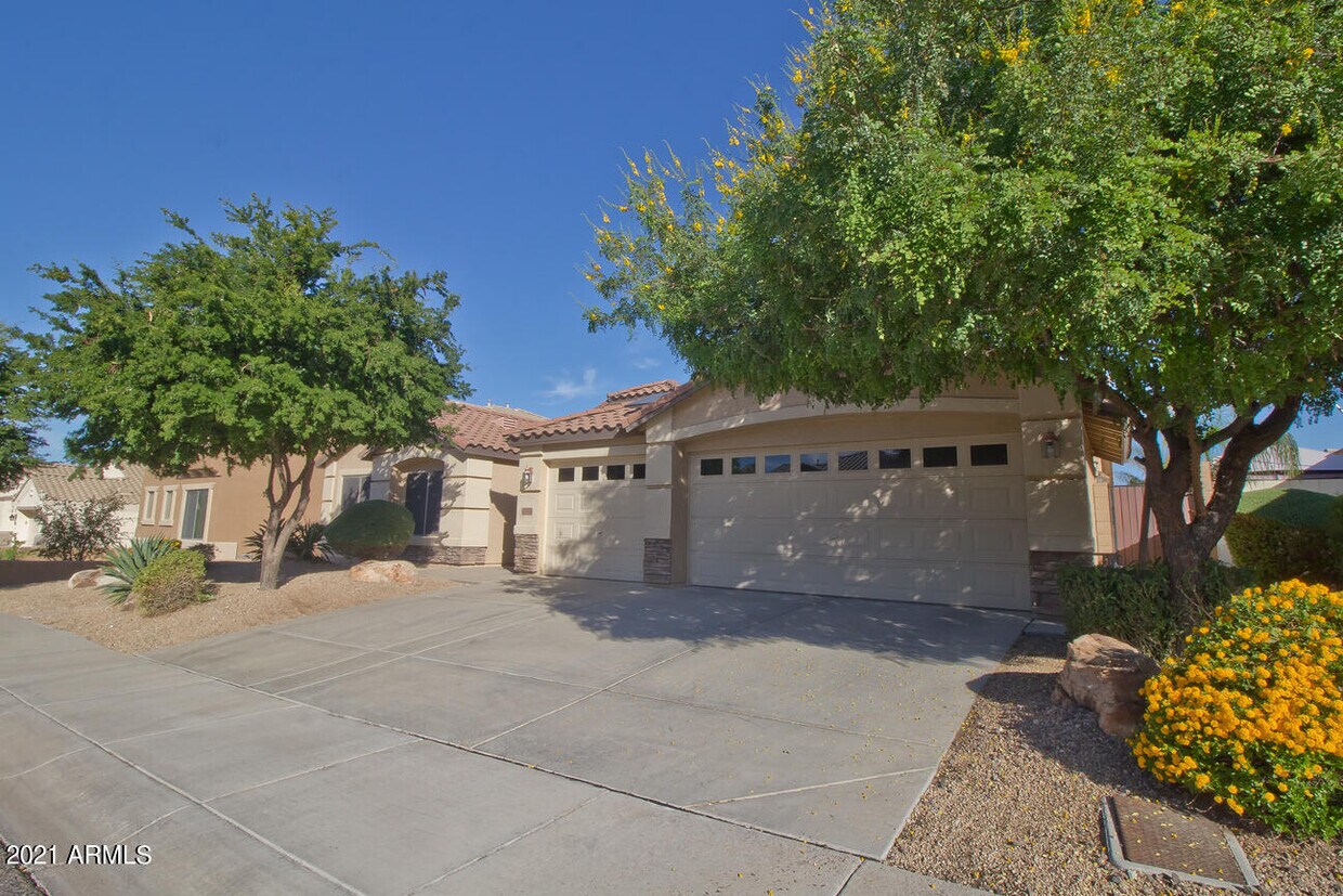 Primary Photo - 2034 W Duane Ln