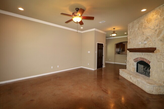 Foto del edificio - 3125 Silver Saddle Dr