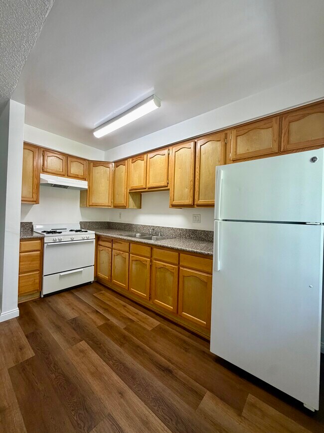 Foto del edificio - 4956 118th W Pl