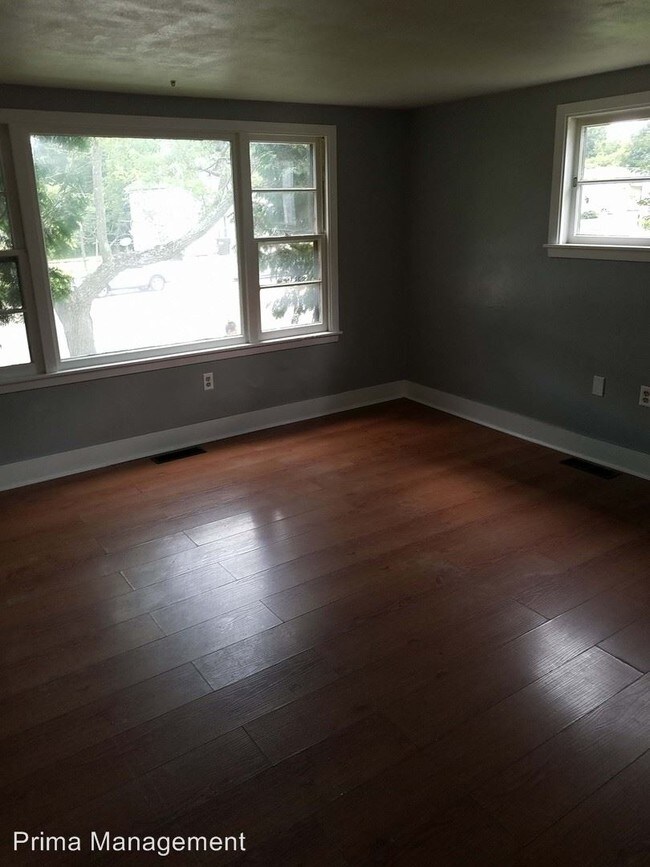 Foto del edificio - 3 br, 1 bath House - 797 E Main St