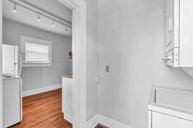 Foto del edificio - 1320 W Pierce St