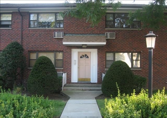Primary Photo - 170 Myrtle Ave