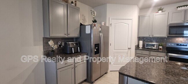 Foto del edificio - 1168 James Ave