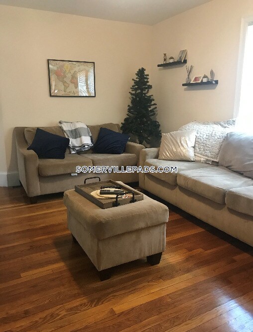 Foto principal - 78 Ten Hills Rd
