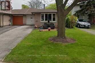 Building Photo - 5 Fairholme Ct