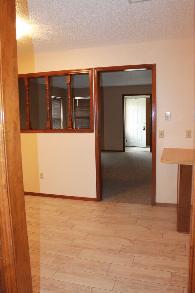 Foto del edificio - 2 Bedrooms - 2 Full Baths!