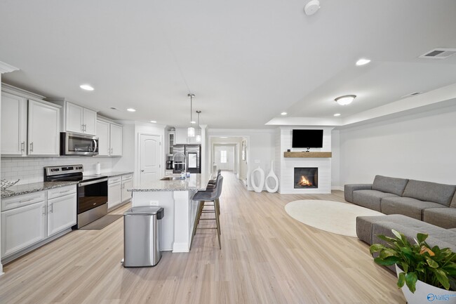 Building Photo - 6077 Thorntons Way Cir NW