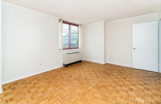 Building Photo - 4-74 48th Ave