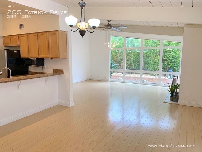 Building Photo - Three Bed Pacheco Home Updated Throughout