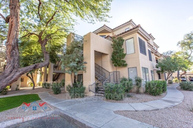 Building Photo - 4925 E Desert Cove Ave