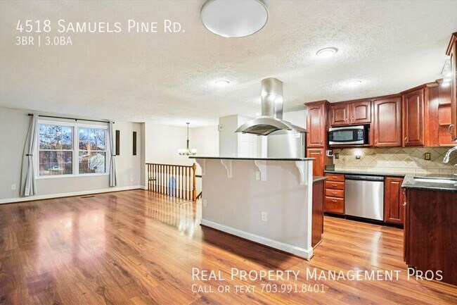 Foto del edificio - 4518 Samuels Pine Rd