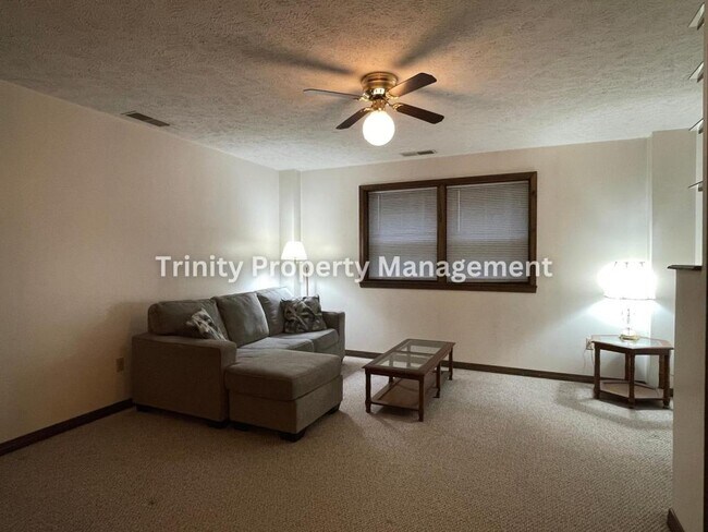 Foto del edificio - 1419 W Pike St