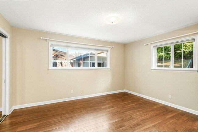 Building Photo - 551 Sequoia Ave