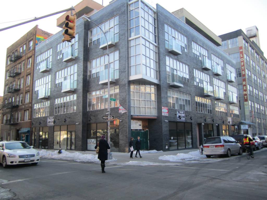 Primary Photo - 120 S 4th St