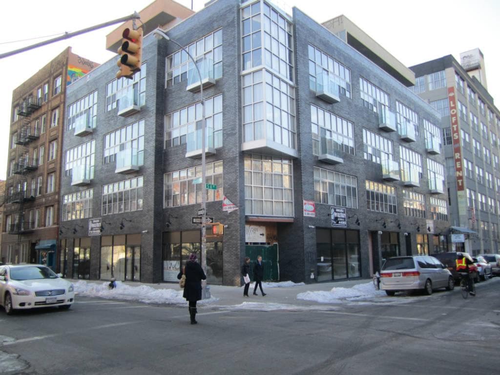 Primary Photo - 120 S 4th St
