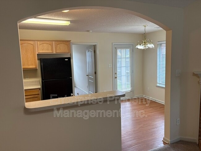 Building Photo - 10127 Cross Valley Dr