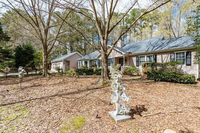 Building Photo - 648 Spindlewood