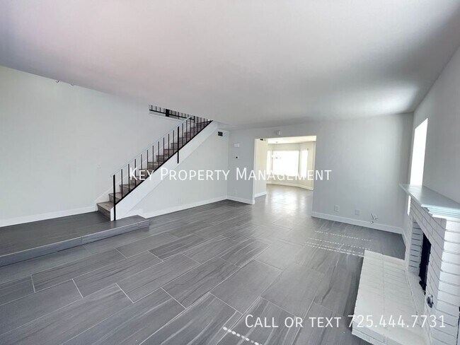 Building Photo - Prime Green Valley Home with Sparkling Poo...