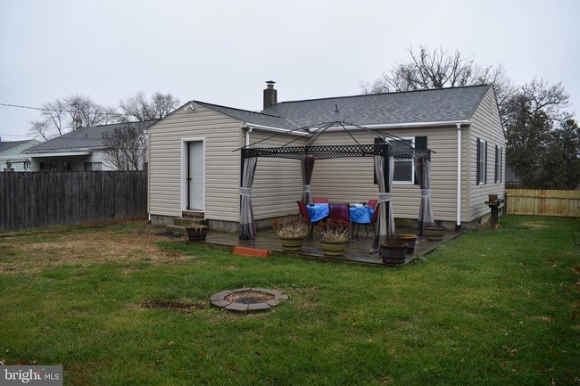 Building Photo - 1710 Glen Curtis Rd