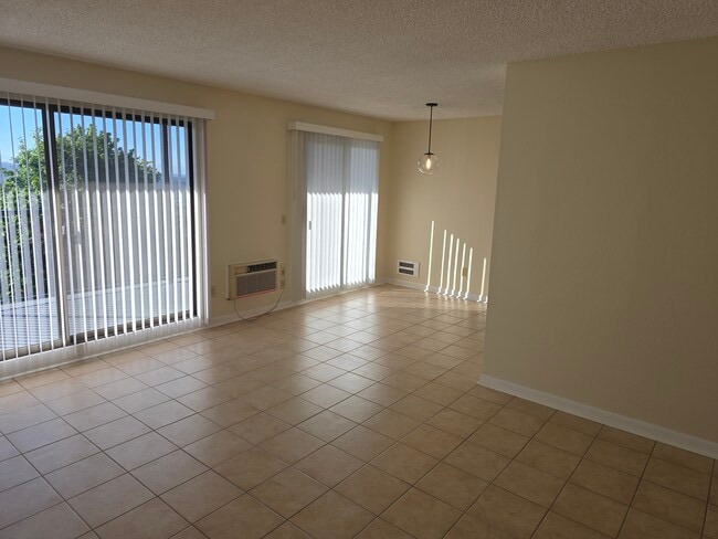 Foto del edificio - 45 Eagle Crest Dr