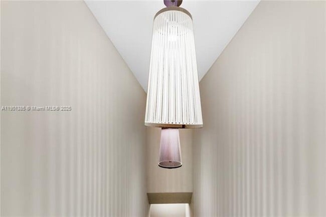 Building Photo - 927 Euclid Ave