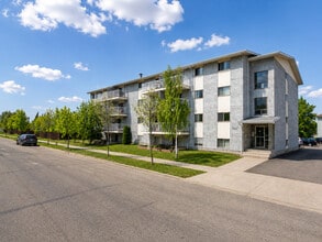 Building Photo - Ridgewood Manor