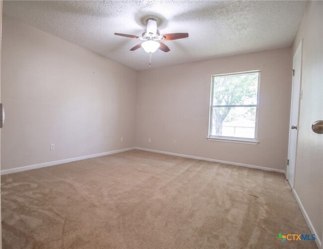 Building Photo - 616 Manning Dr