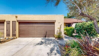 Building Photo - 831 Shady Oak Dr