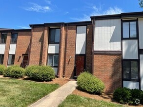 Building Photo - 3103 Alder Way