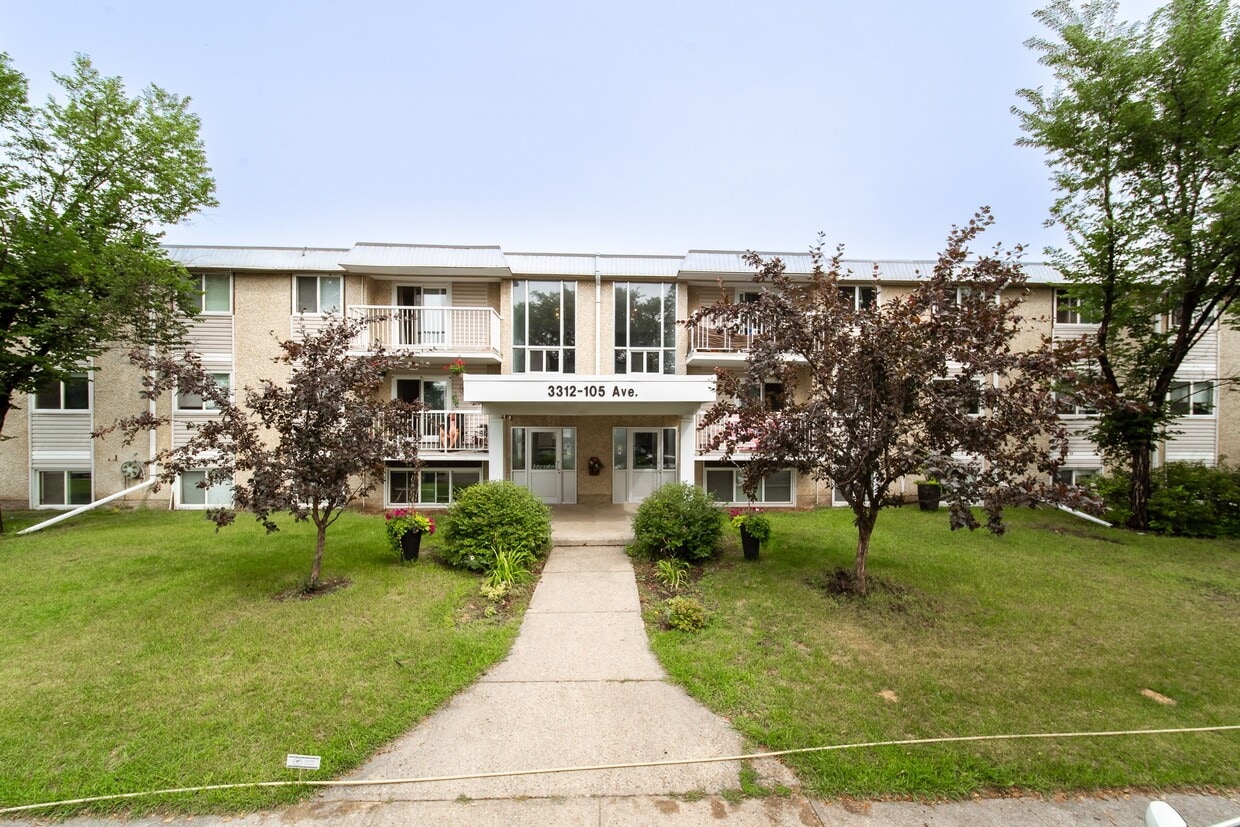 Primary Photo - 3312 105 Av NW