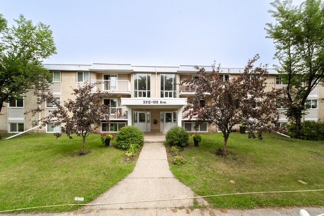 Building Photo - 3312 105 Av NW
